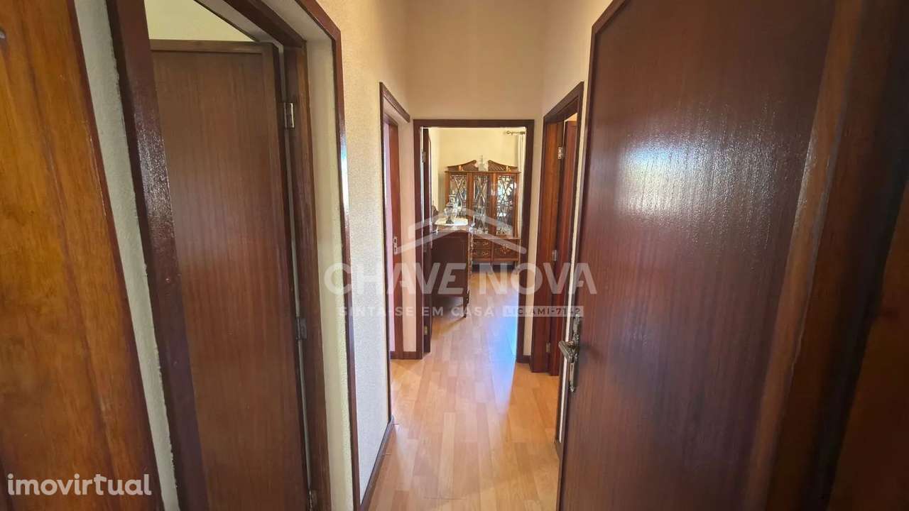 Moradia c/ 2 Habitações em Canidelo – T3 + T1 c/ Terreno - Grande imagem: 3/27