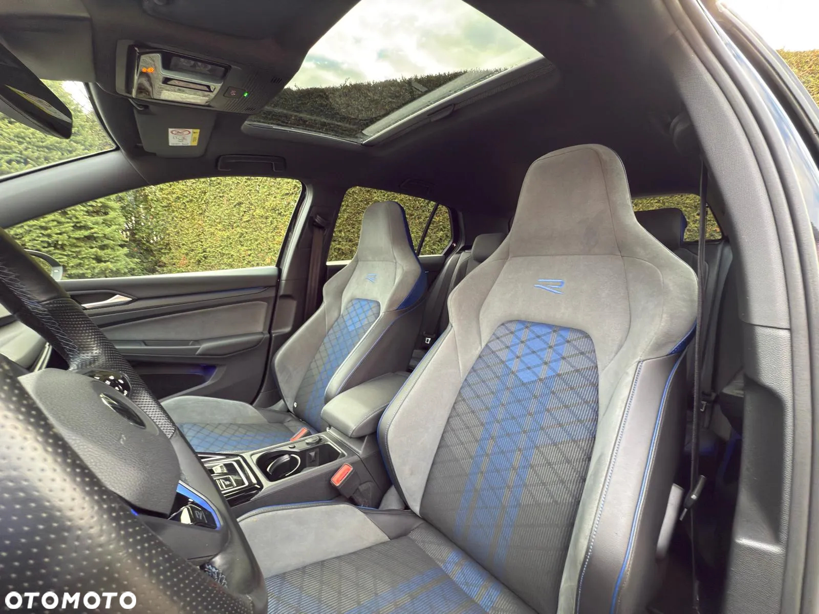 Volkswagen Golf VIII 2.0 TSI 4Motion R DSG - 16