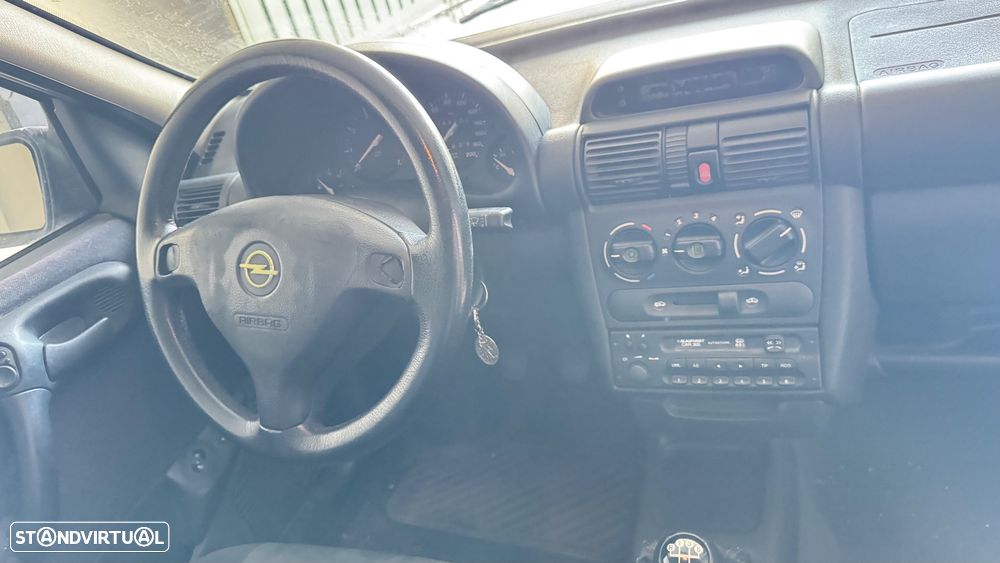 Opel Corsa 1.2 16V - 3