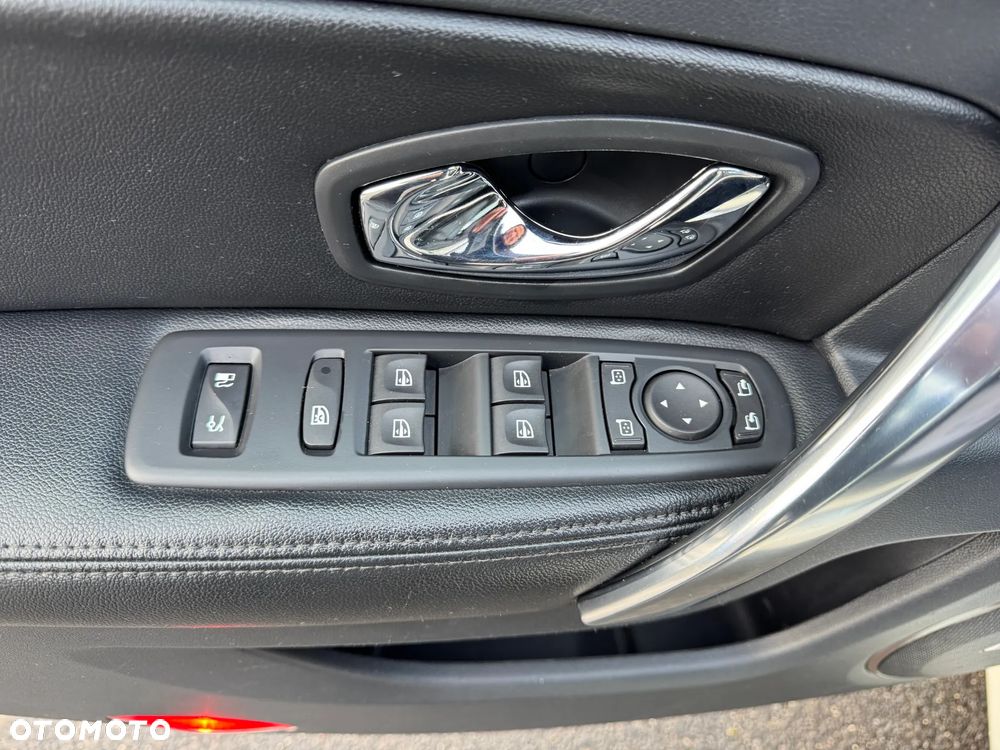 Renault Latitude 3.0 V6 dCi Initiale - 28