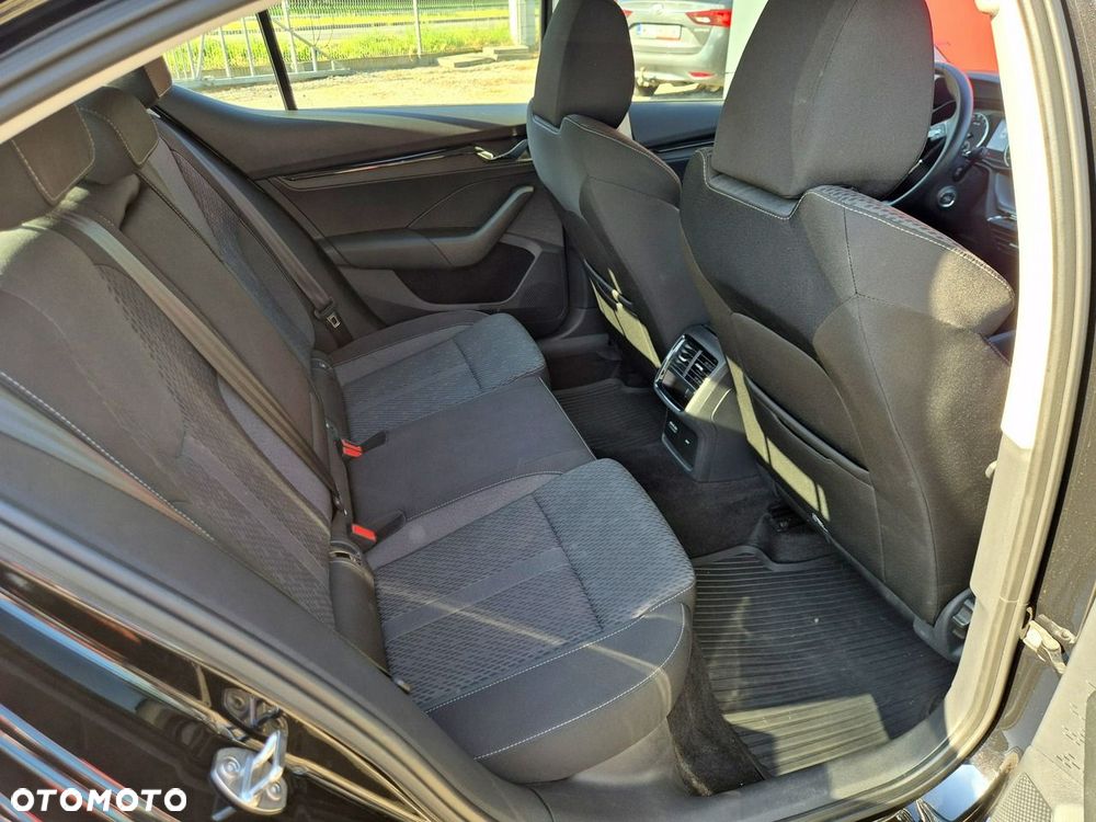 Skoda Octavia 2.0 TDI DSG Ambition - 30
