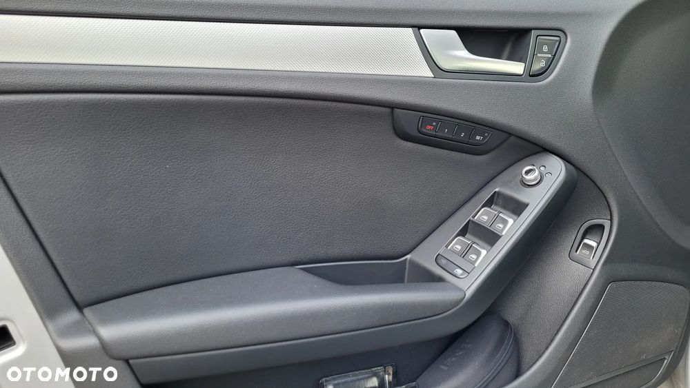 Audi A4 Limousine - 12
