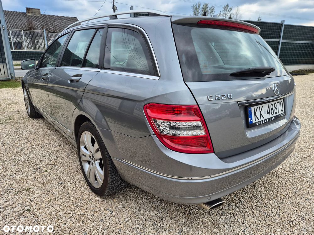 Mercedes-Benz Klasa C 220 CDI DPF BlueEFFICIENCY Avantgarde Edition - 3