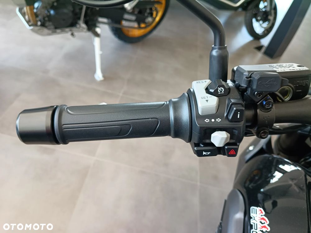 Morbidelli C1002V - 8