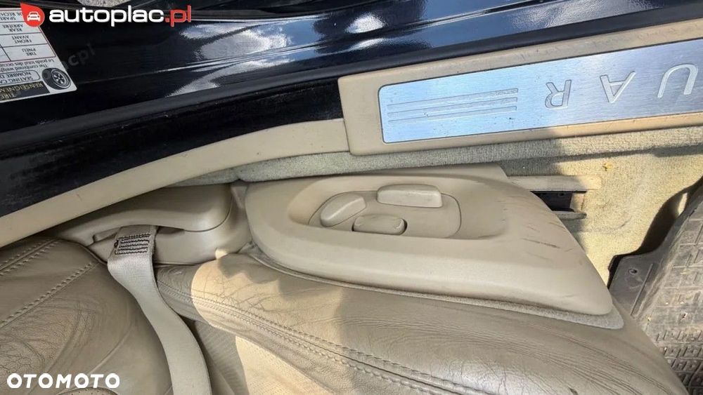 Jaguar XF 2011