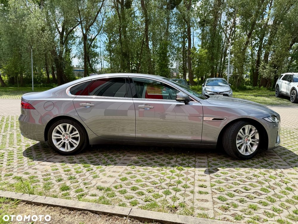Jaguar XF 2.0 D200 S - 6