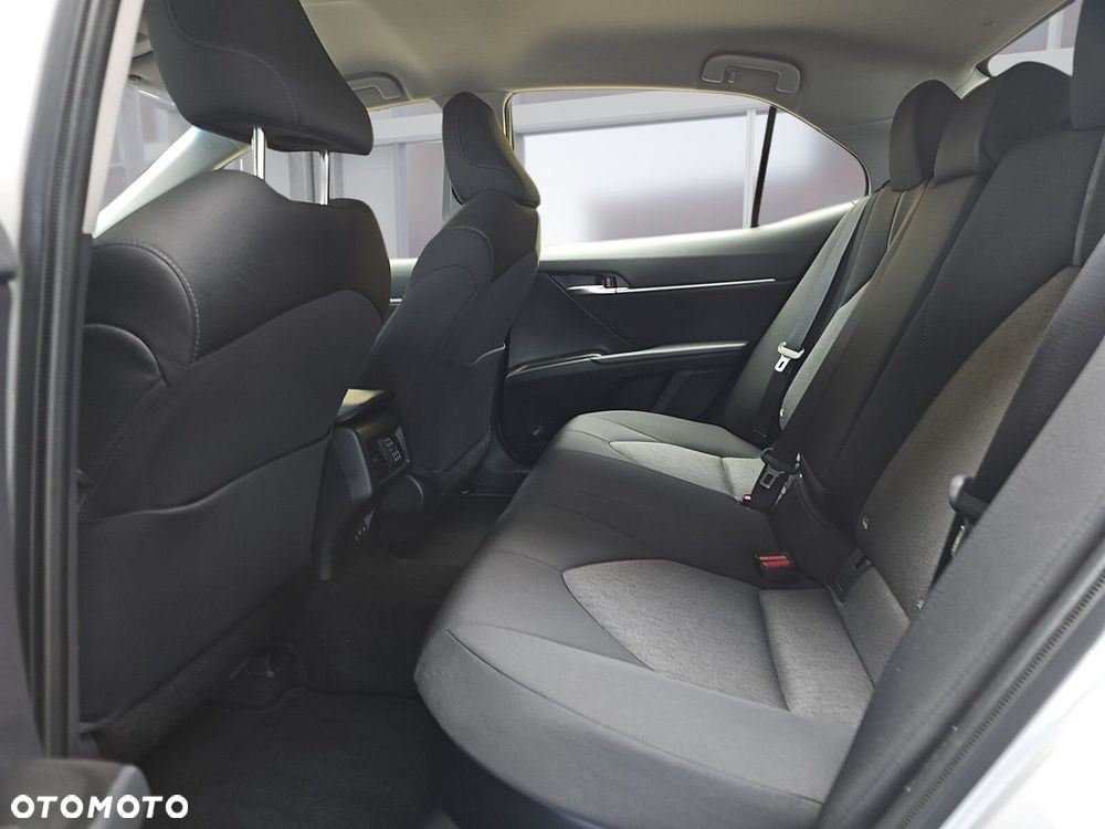 Toyota Camry 2.5 Hybrid Comfort CVT - 16