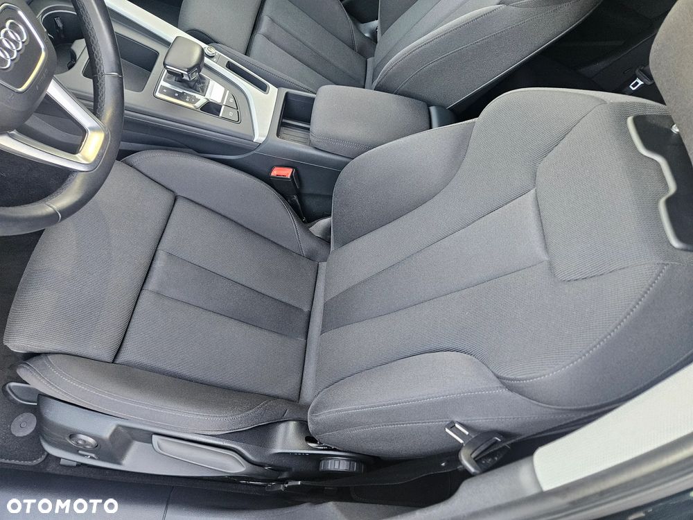 Audi A4 Avant 40 TFSI S tronic - 17