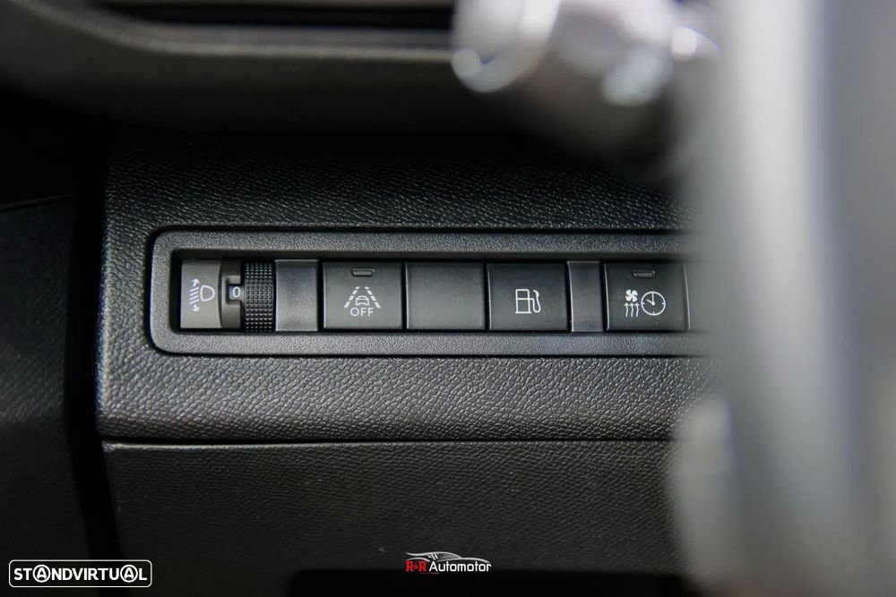 Peugeot 3008 1.6 Hybrid Allure e-EAT8 - 35
