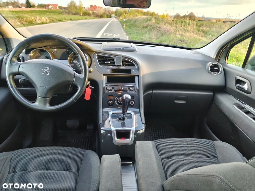 Peugeot 5008 - 13
