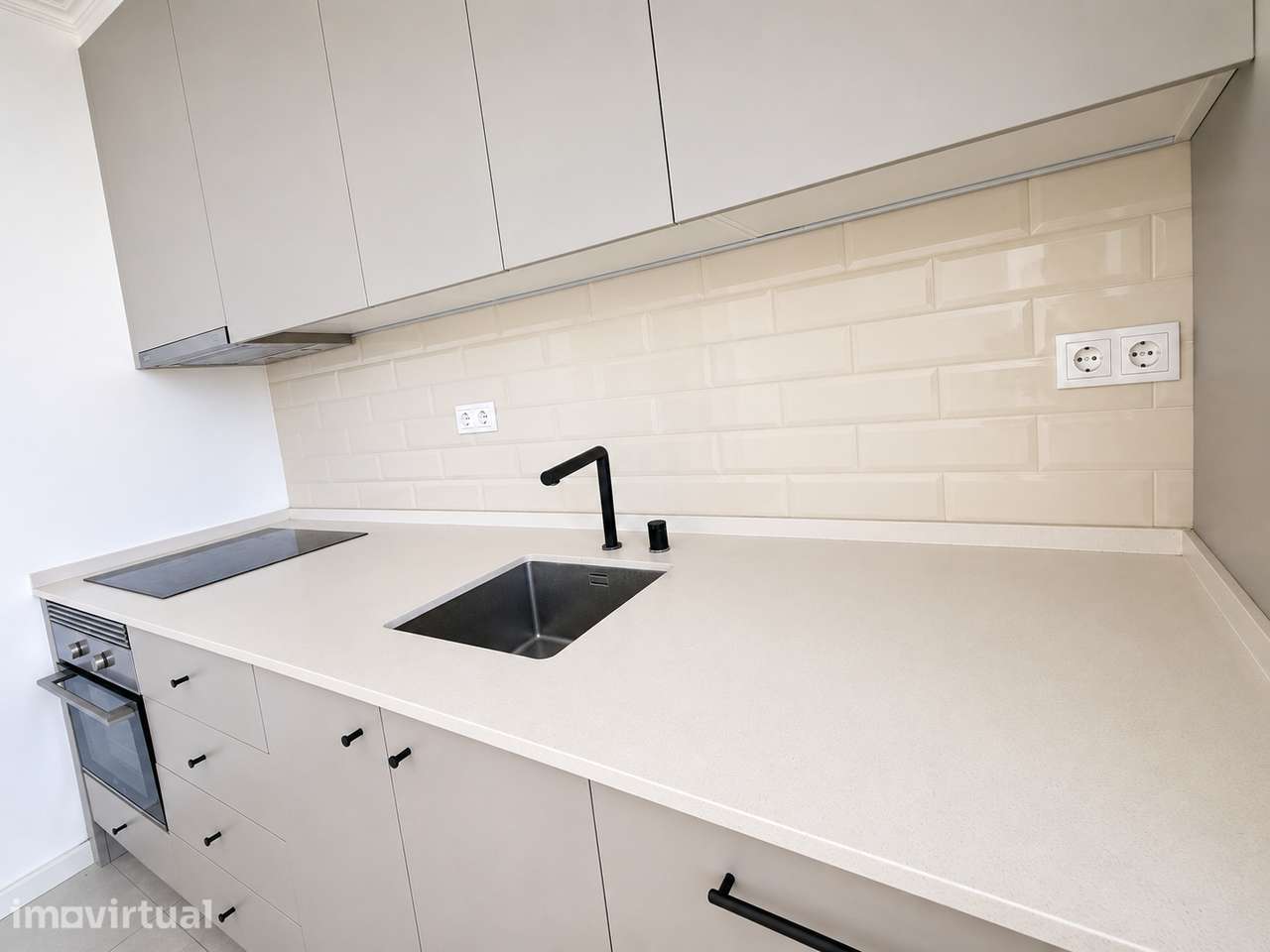 Apartamento T2 com cozinha equipada no Barreiro- apenas pelo WhatsApp - Grande imagem: 2/12