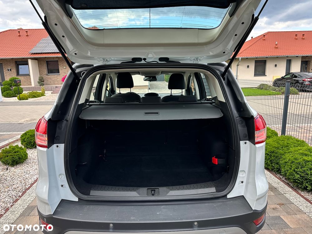 Ford Kuga - 11
