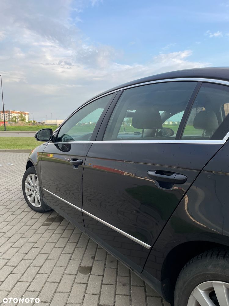 Volkswagen Passat 2.0 TDI Comfortline - 6