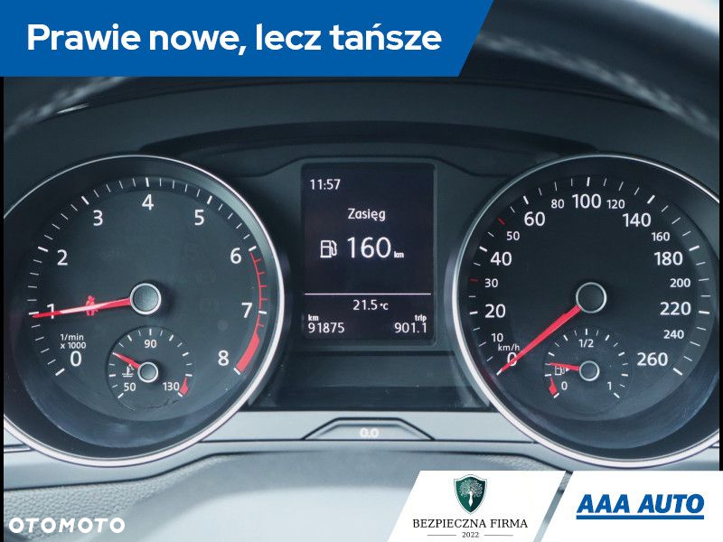 Volkswagen Passat - 12