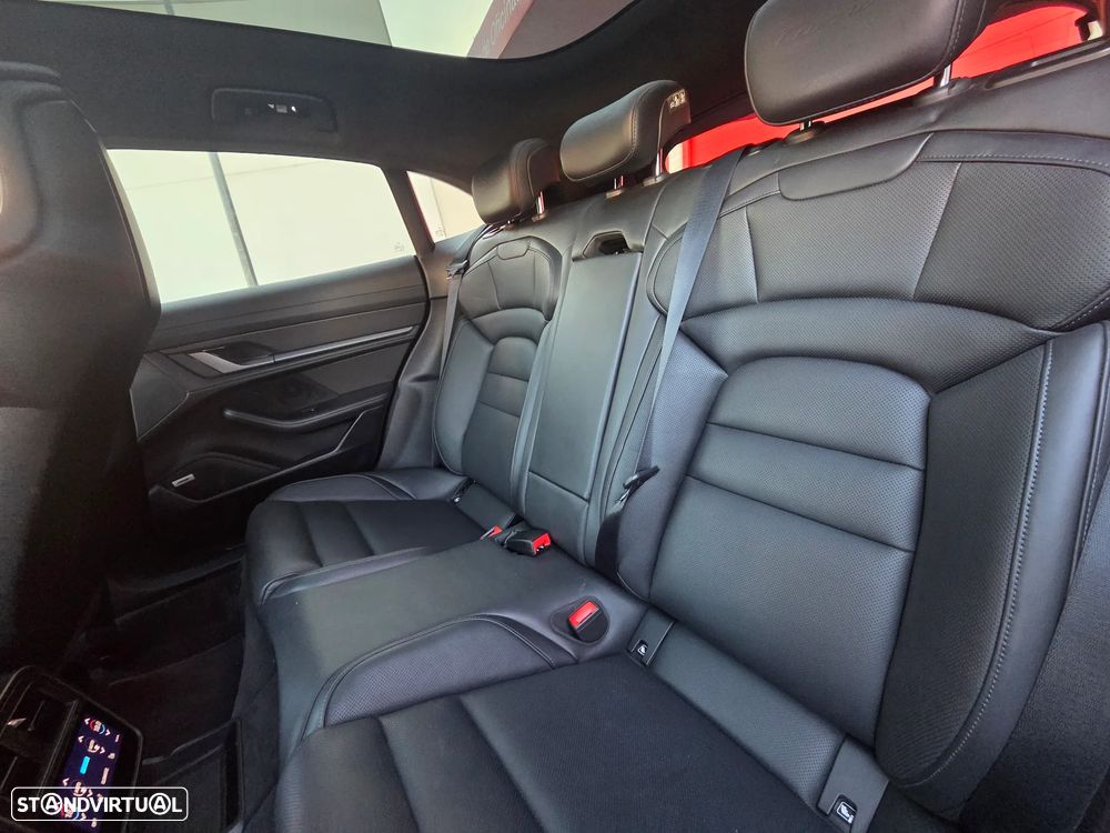 Porsche Taycan Cross Turismo Turbo S - 7