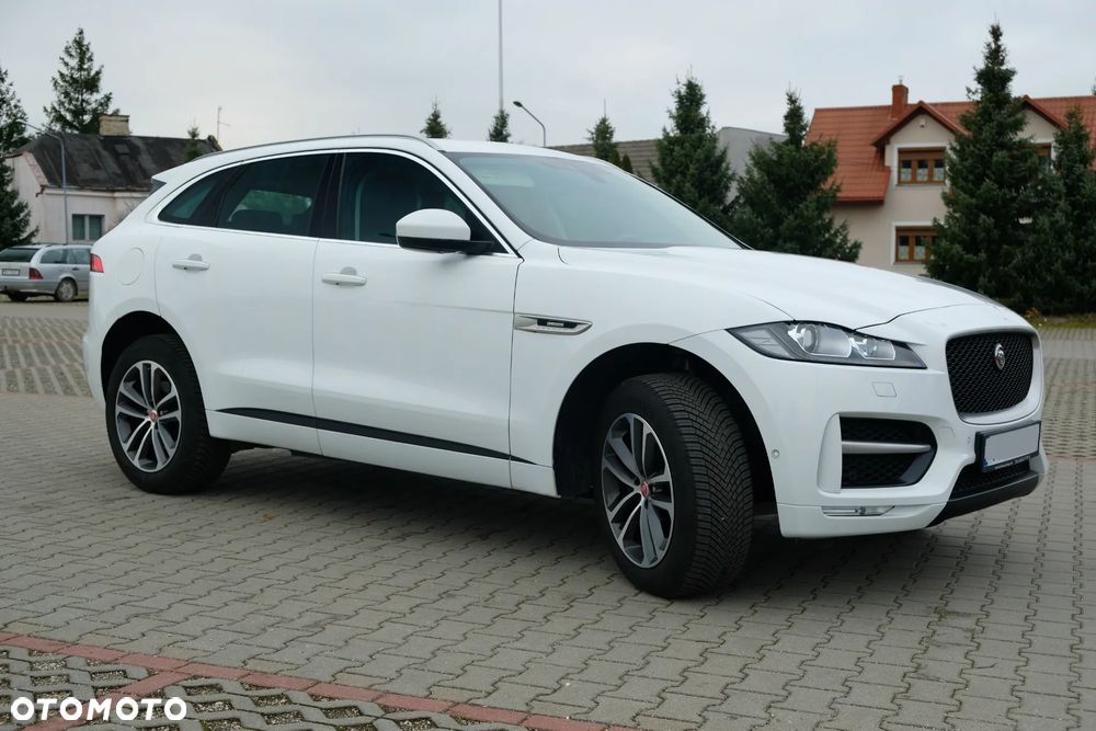 Jaguar F-Pace 20d AWD R-Sport - 4
