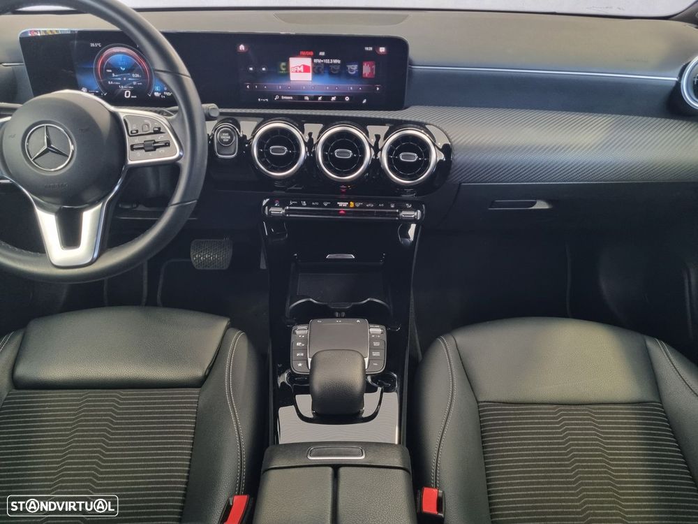 Mercedes-Benz CLA 250 e Shooting Brake Style Plus - 12
