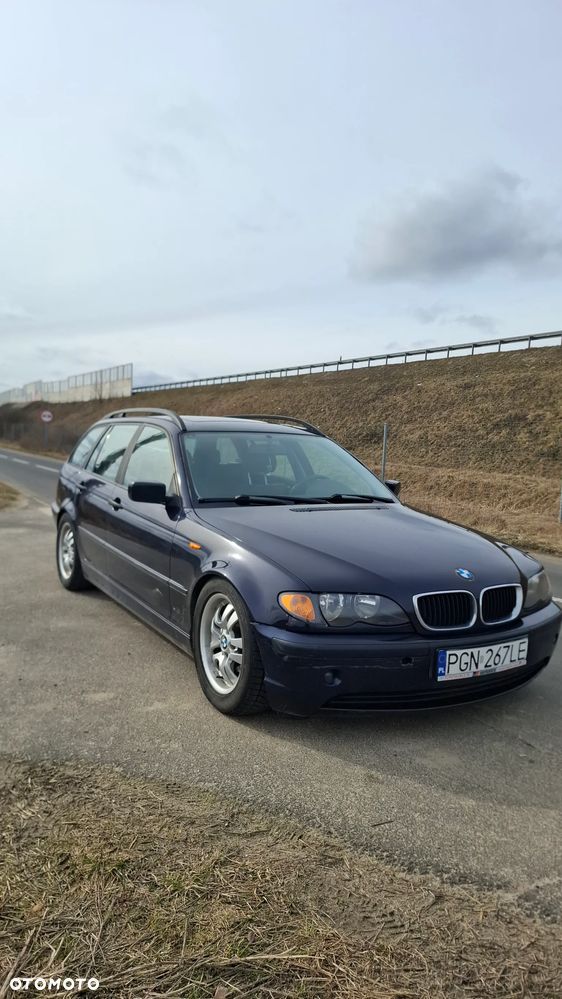BMW Seria 3 318i - 4