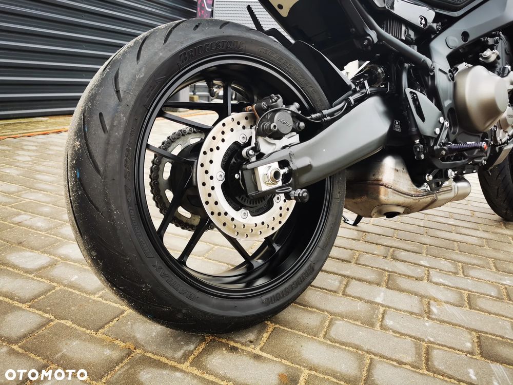 Yamaha XSR - 19