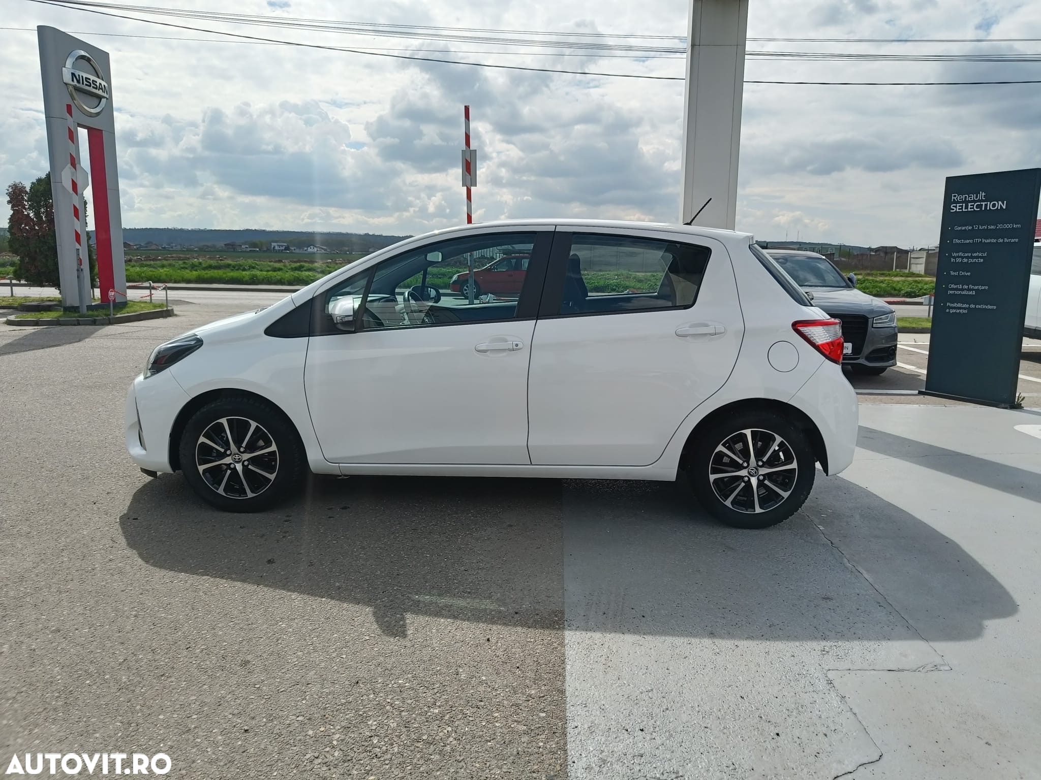 Toyota Yaris - 10