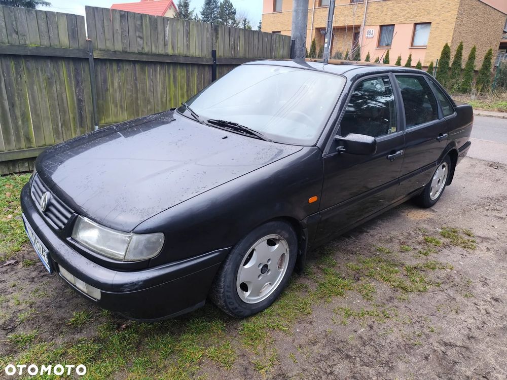 Volkswagen Passat 1.9 TD CL - 2