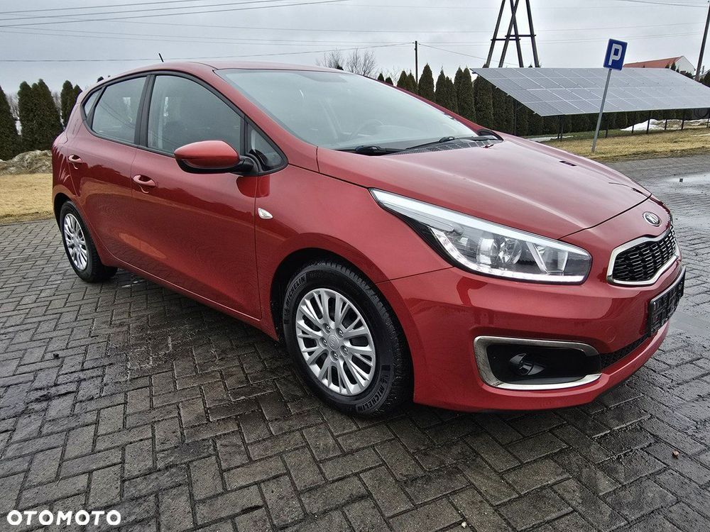 Kia Ceed - 4