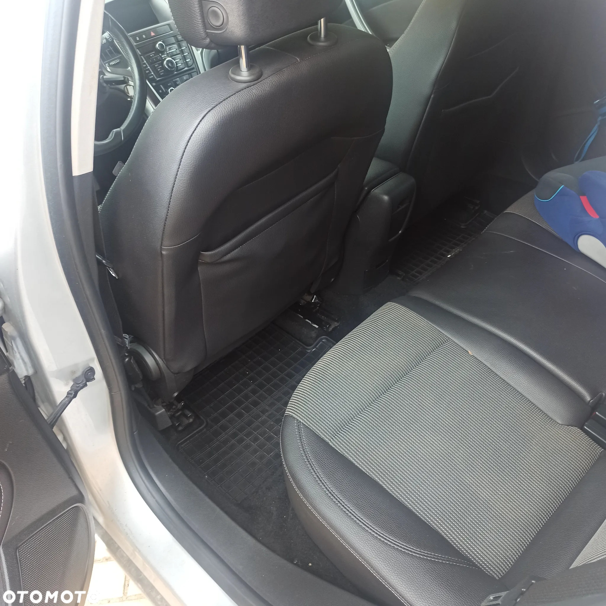 Opel Astra IV 2.0 CDTI Cosmo - 9