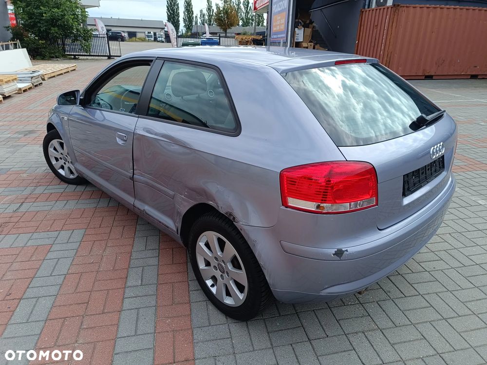 Audi A3 3-drzwiowe 1.6 Ambiente - 8