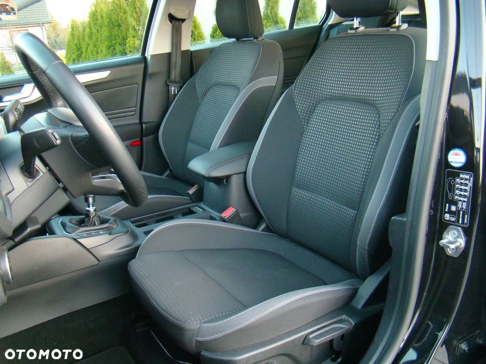 Ford Focus 2.0 TDCi Titanium ASS - 22