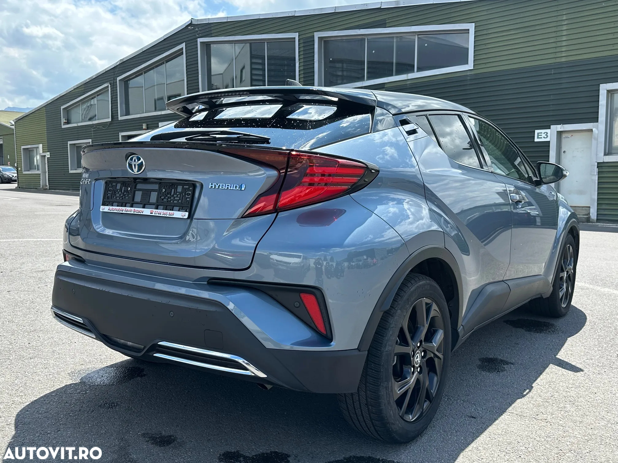 Toyota C-HR 2.0 HSD 184 CP 4x2 CVT Classy Bi-Tone - 17