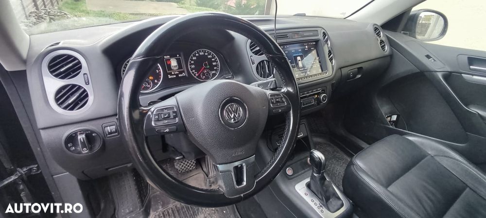 Volkswagen Tiguan 2.0 TDI DPF 4Motion BlueMotion Technology DSG Exclusive - 10