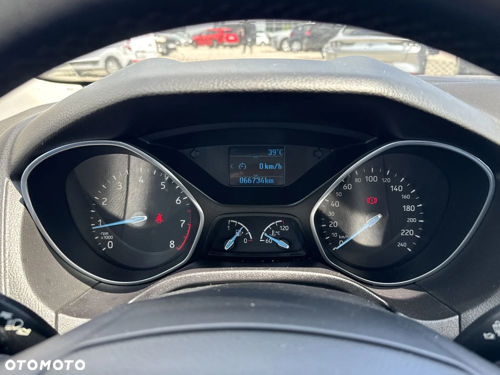 Ford Focus 1.6 Trend - 15