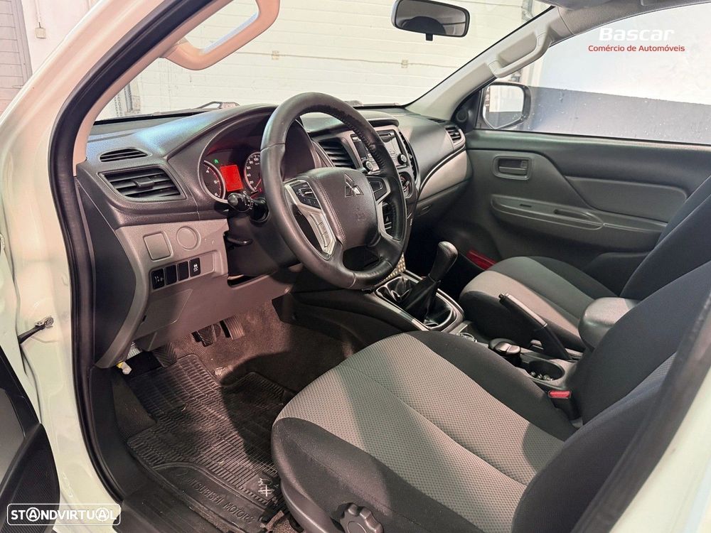 Ford Focus 1.0 EcoBoost MHEV ST-Line - 11