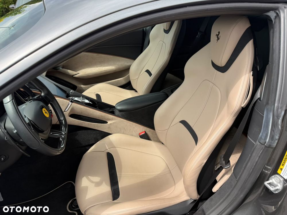Ferrari Roma - 18