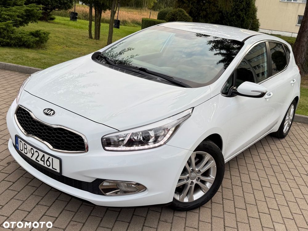 Kia Ceed 1.4 CVVT Dream Team Edition - 17