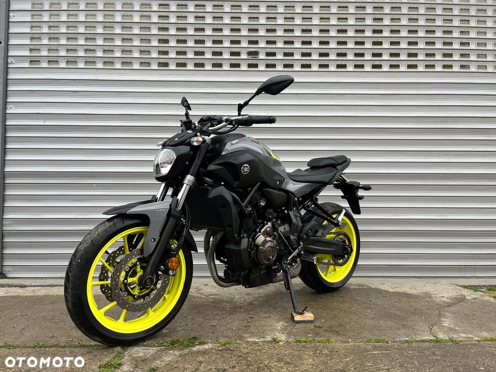 Yamaha MT - 21