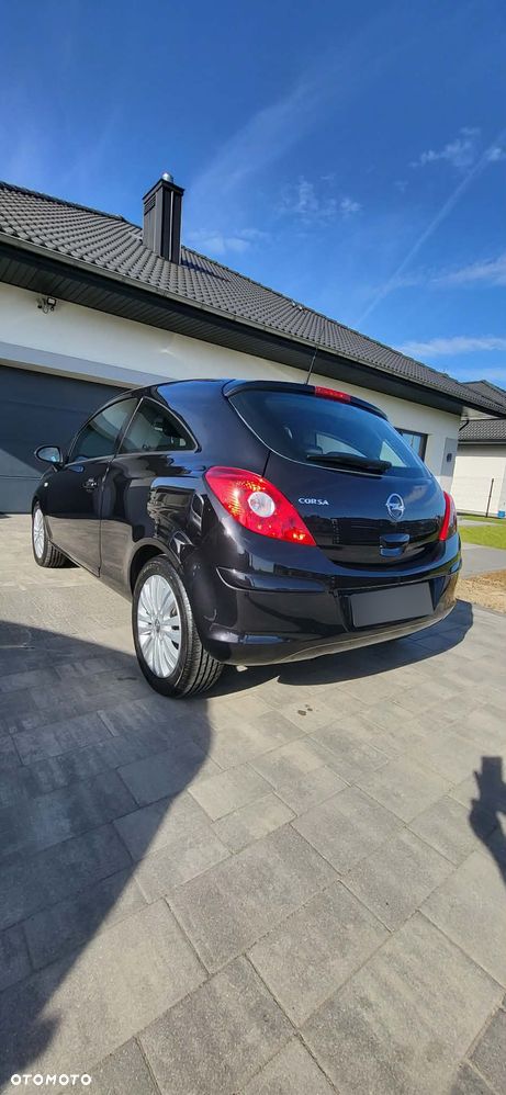 Opel Corsa 1.2 16V Cosmo - 6