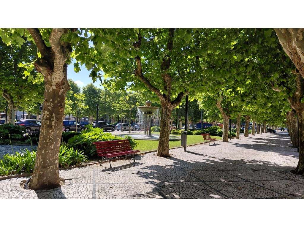 Moradia T8 localizada no centro de Vila do Conde - Grande imagem: 4/10