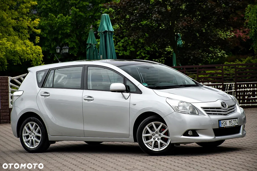 Toyota Verso 1.8 Premium 7os - 16