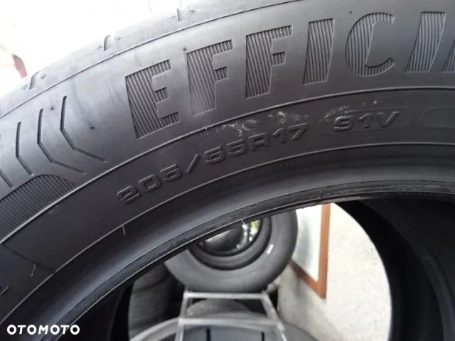 205/55/R17 91V Goodyear Efficient Grip Performance - 7