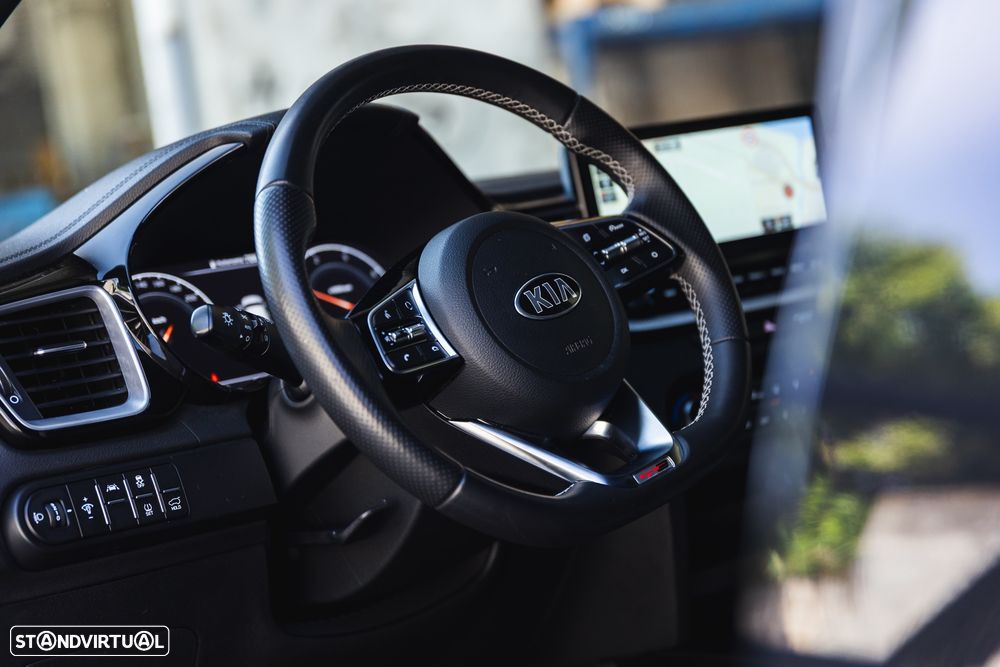 Kia ProCeed - 23
