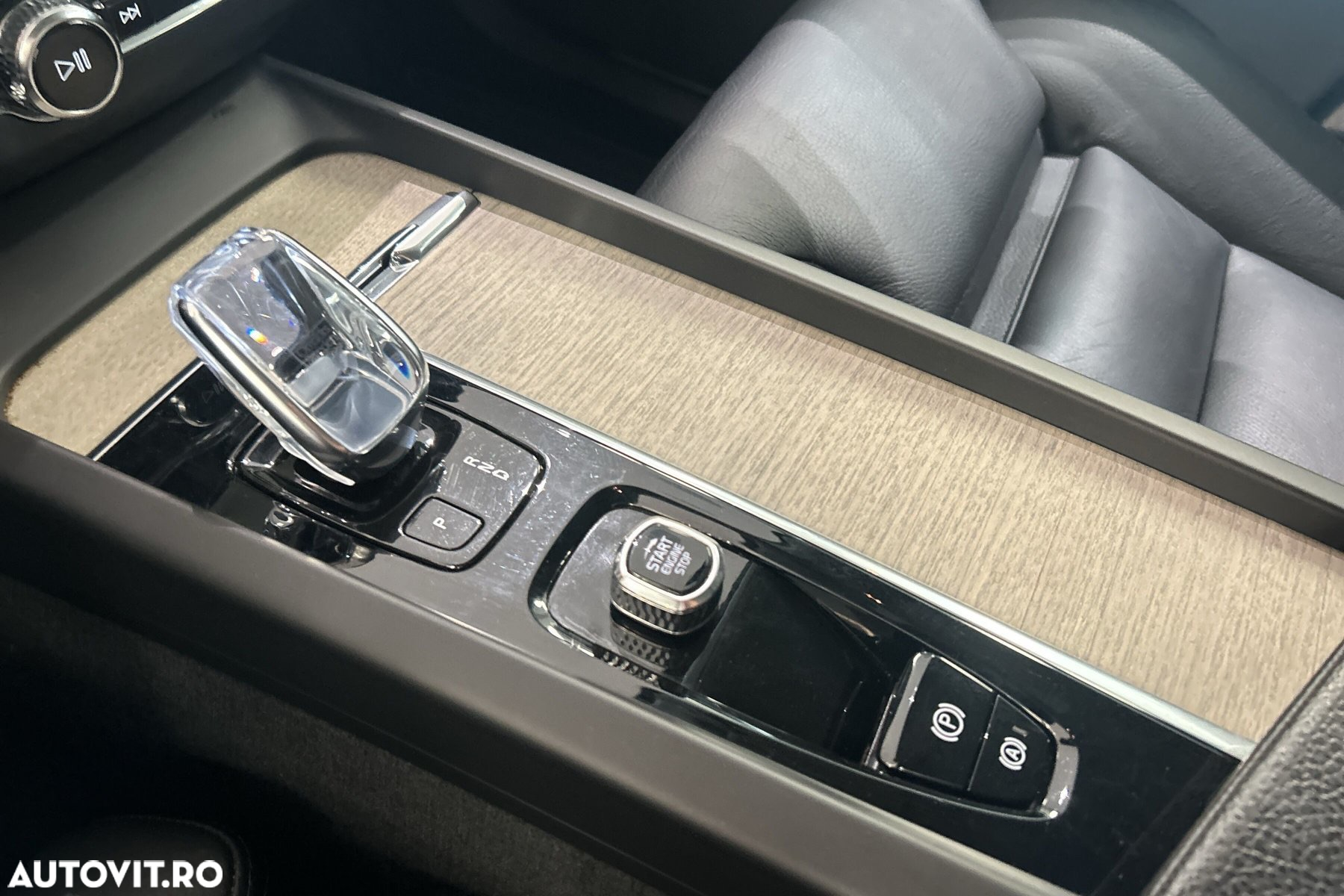 Volvo XC 60 B5 MHEV AWD Inscription - 14