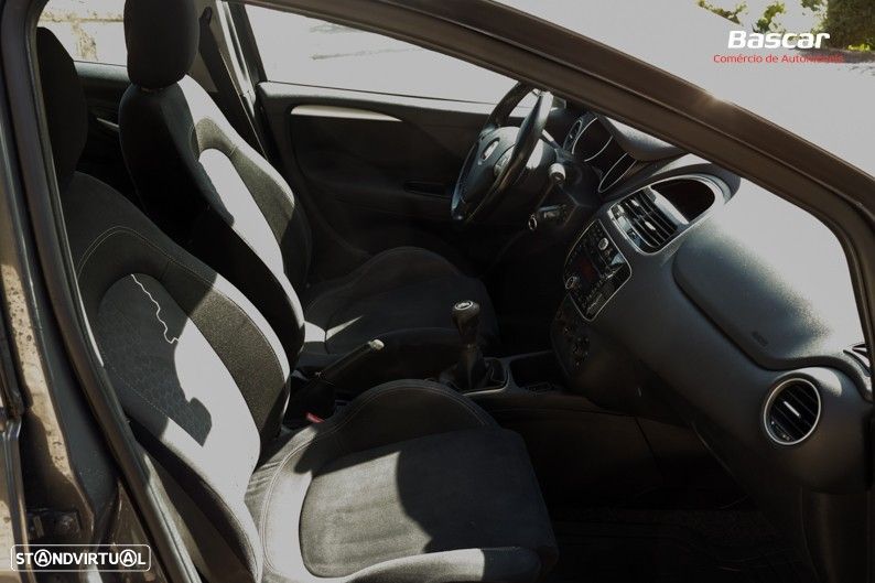 Fiat Punto 1.3 M-Jet Lounge S&S - 13