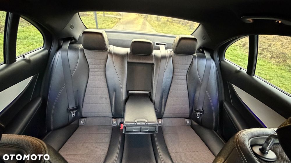 Mercedes-Benz Klasa E 220 d 9G-TRONIC - 8