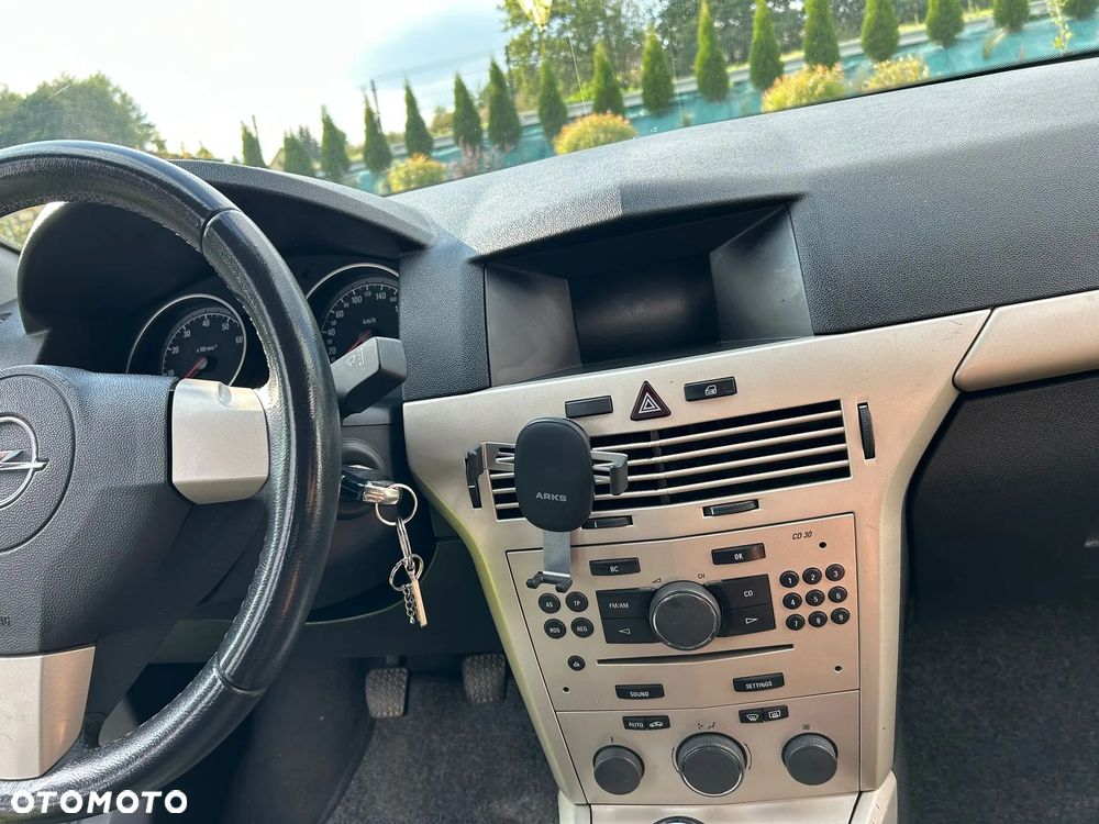 Opel Astra - 33