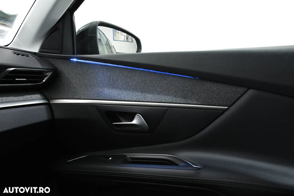 Peugeot 3008 PureTech 130 Stop & Start EAT6 Allure - 21