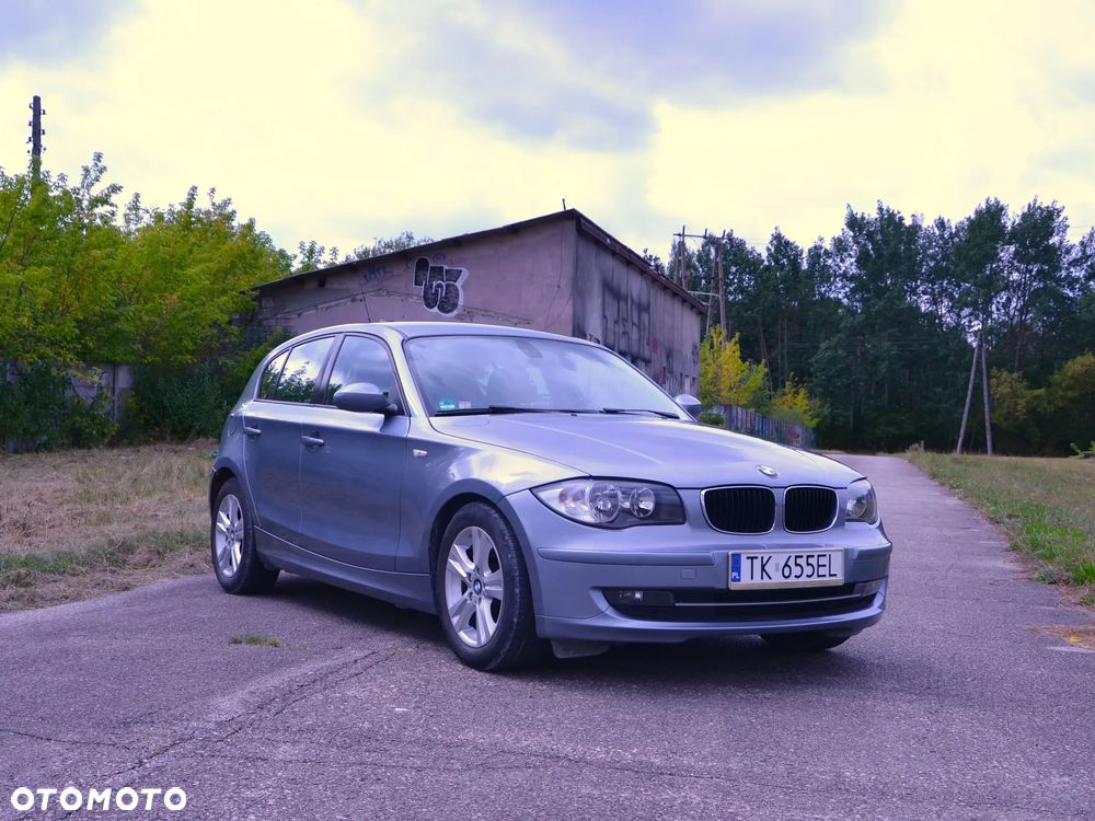 BMW Seria 1 116I 2007 photo 2