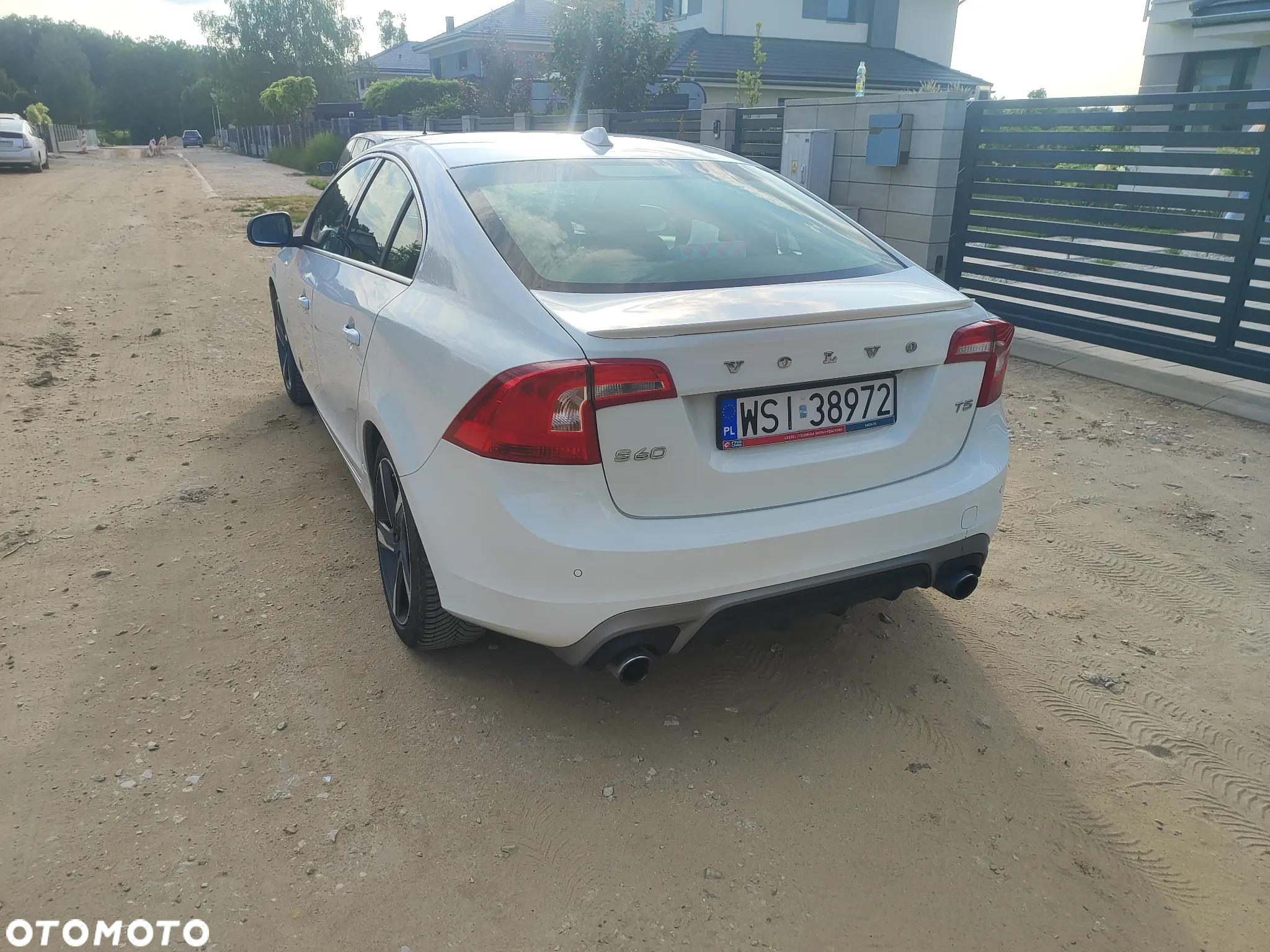 Volvo S60 T5 Drive-E R-Design Summum - 4