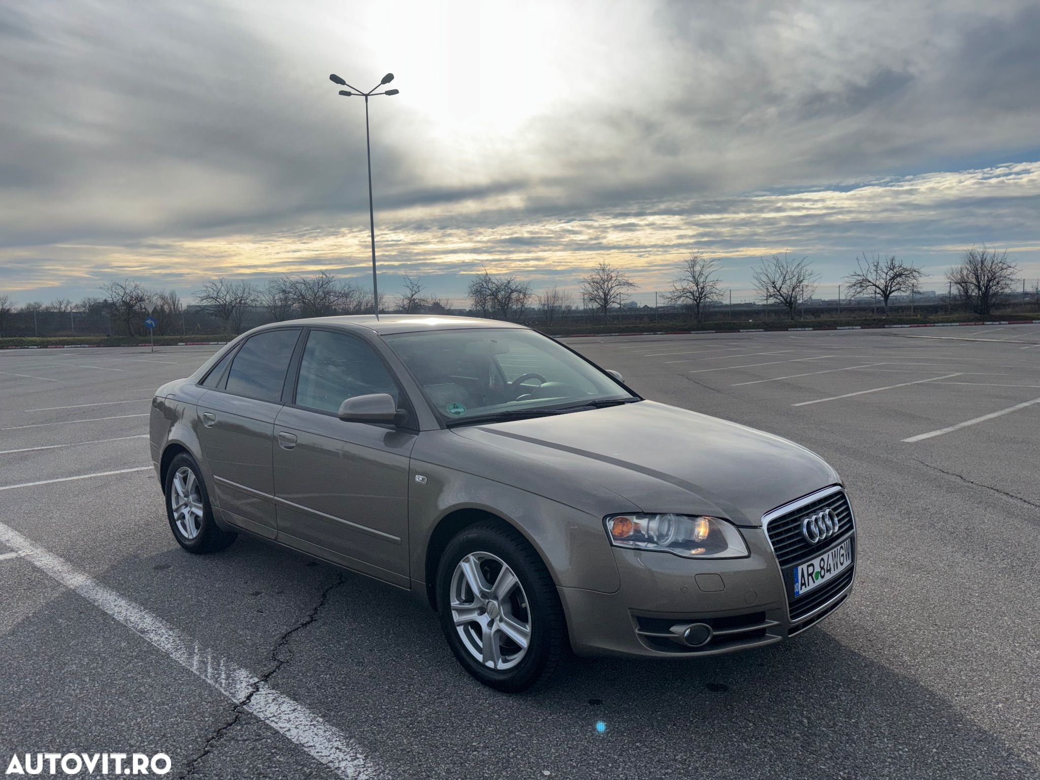 Audi A4 - 1