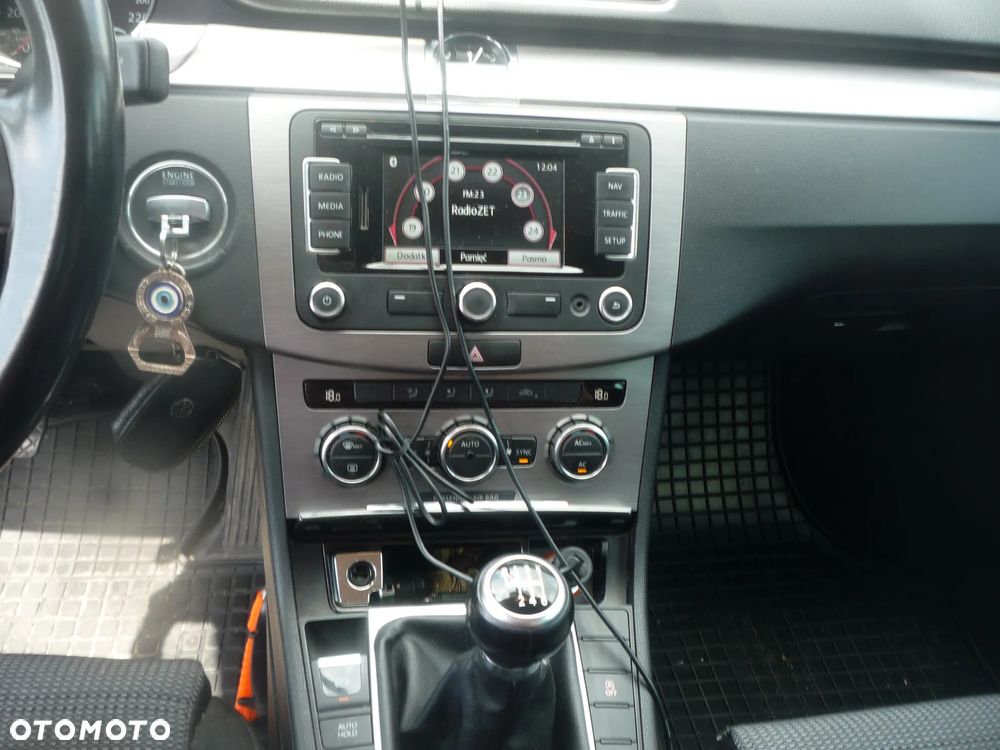 Volkswagen Passat 1.6 TDI Comfortline - 11